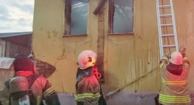 Yanan evdeki 6 çocuğu komşular kurtardı