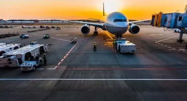 ABD’de uçağın motoru alev aldı