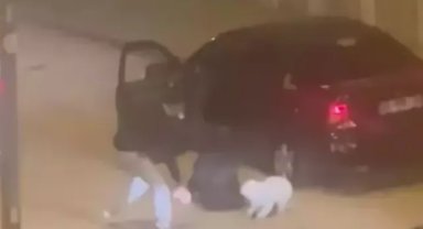 Ankara'da darbedilip, otomobille kaçırılmak istenen kadını mahalleli kurtardı