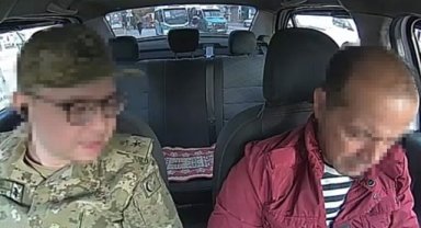 Askeri üniformalı sahte komutana dolandırıcılıktan hapis cezası