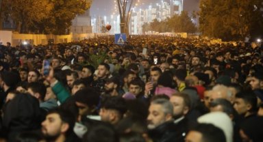 Asrın felaketinin 2'nci yıl dönümünde Hatay'da binlerce vatandaş sessiz yürüyüş gerçekleştirdi