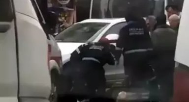 Avcılar'da yolun karşısına geçmeye çalışan kadına otomobil çarptı