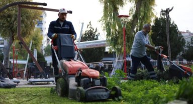 Bayraklı'da parklara kapsamlı bakım