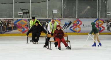 Buz pistinde engelsiz mutluluk