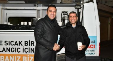 Çiğli Belediyesi'nden Vatandaşlara Sıcak Çorba İkramı