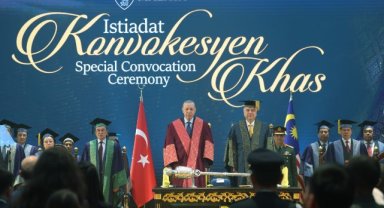 Cumhurbaşkanı Erdoğan'a Malezya'da fahri doktora unvanı verildi