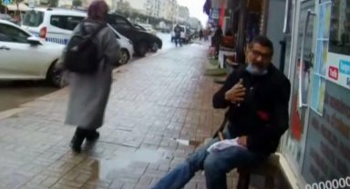 Dilencinin "Oscarlık" performansı zabıtayı görünce son buldu