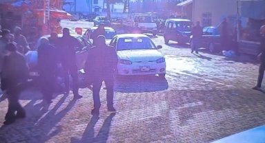 Elazığ’da bıçaklı, sopalı, fırın kürekli kavga: 3 kişi yaralı