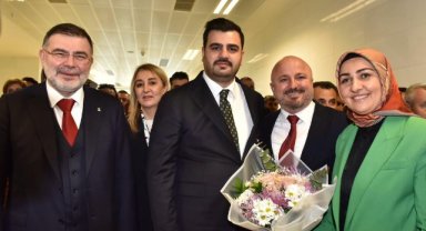 Eyyüp Kadir İnan İzmir'e inişini gerçekleştirdi