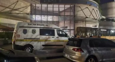 Gece girdiği AVM'deki kuyumcu dükkanından, 3 kilogram altın ve 100 bin TL ile kayıplara karıştı