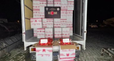 İzmir'de 3 milyon lira değerinde kaçak makaron yakalandı