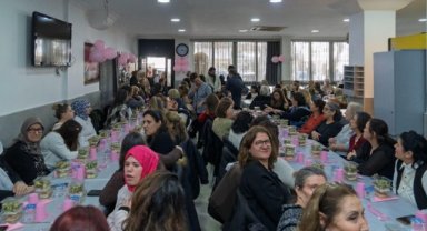 İzmir’de sağır ve işitme engelli kadınlar için anlamlı buluşma