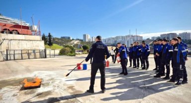 İzmir İtfaiyesi’nden zabıta personeline yangın güvenliği eğitimi