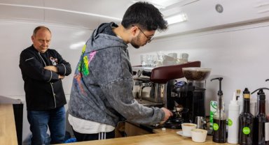 Konak’ta Mobil Barista Kursu mezunlarını verdi