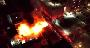 New York’ta 5 katlı apartmanda yangın çıktı