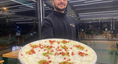 Ramazan sofralarının vazgeçilmezi güllaç raflarda yerini aldı