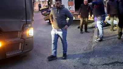 Avcılar'da TIR'a çarpan motosiklet sürücüsü hayatını kaybetti
