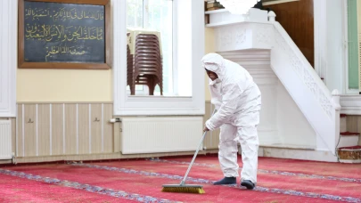Narlıdere'de İbadethanelere Bayram temizliği