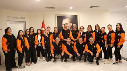 Güzelbahçe Gençlik’ten Başkan Tugay’a Ziyaret