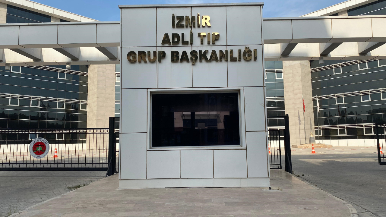 İzmir'de silahlı kavgada 3 kişi öldürüldü