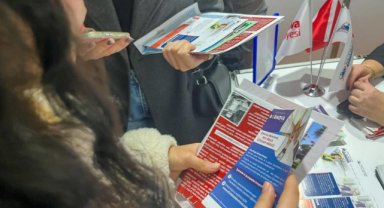 Bornova Belediyesi, EGEKAF 2025’te gençlerle buluştu: Altın Bilezik İstihdam Merkezi’ne büyük ilgi