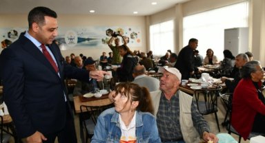 Çiğli Belediyesi’nden Mahallelerde İftar Sofraları