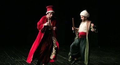 “Demokrasi Gemisi” demir aldı