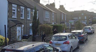 FETÖ’cülerin şirketlerinin adresi Londra