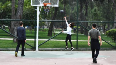 İzmir’in ilk spor istasyonu Hasanağa Bahçesi’nde açıldı