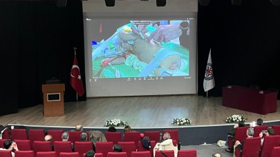 Ege Üniversitesi, Pediatrik Toroskopi alanında dünyaca ünlü cerrahları ağırladı