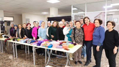 Bayraklı Belediyesinden huzurevi sakinlerine 750 adet battaniye