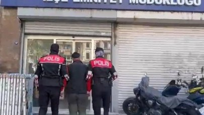 Kesinleşmiş 86 yıl hapisle aranan hırsız İzmir’de yakalandı