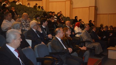 İzmir’de İlmî ve Kültürel Hayat sempozyumu başladı