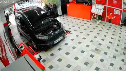 Bağcılar'da oto galeriye el yapımı patlayıcıyla saldırı