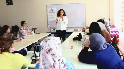 Bayraklı'da “Anne Destek Programı” başladı