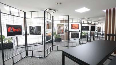 Karşıyaka Belediyesi’nde vatandaşlara sanatsal karşılama