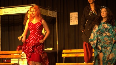 Üniversiteliler oynayacak, İzmir tiyatroya doyacak