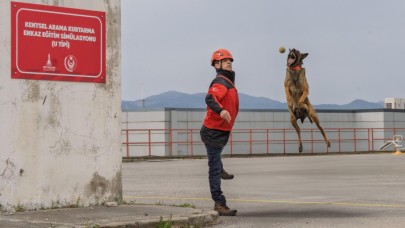 İki kardeş afetlerde mucize yaratıyor