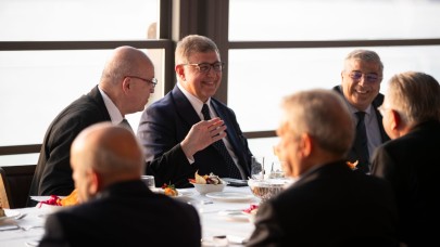 Başkan Tugay: İzmir aslanlar gibi burada duruyor