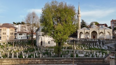 Edirne'de ecdadın kemikleri sızladı: Osmanlı mezarları yok oluyor