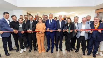 Konak’ta açılış maratonu: İki kütüphane, bir de Mutluluk Kahvesi