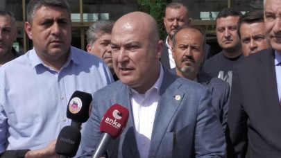 CHP’li Bakan’dan Kemalpaşa Belediyesi önünde açıklama: ‘Operasyonluk’ bir durum yok!