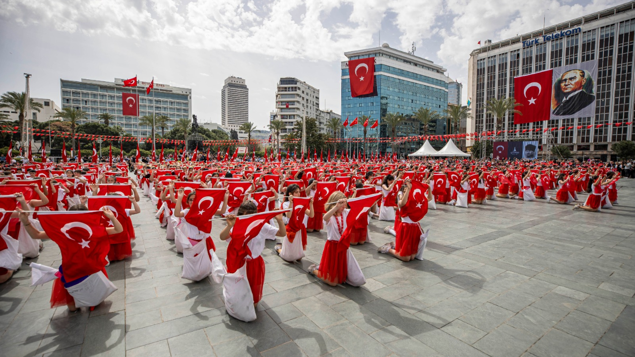 23 Nisan’da çocuk neşesi İzmir’i saracak