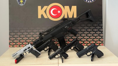 Çeşme'de suç örgütüne yönelik operasyonda 3 tutuklama