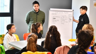 Güzel İzmir’in mutlu çocukları