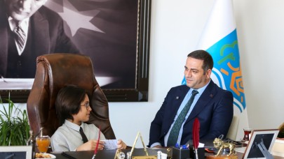 Narlıdere'de başkan Erman Uzun koltuğu Boran'a devretti