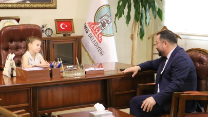 23 Nisan’da Başkanlık Koltuğuna Esila Oturdu