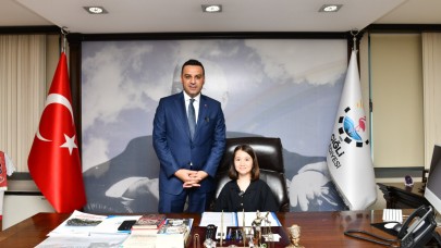 Zeynep Başkan koltuğa oturdu, ilk talimat eğitim için geldi