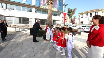 Menderes’te makam çocuklara emanet
