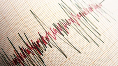 İstanbul merkezli deprem İzmir'de hissedildi